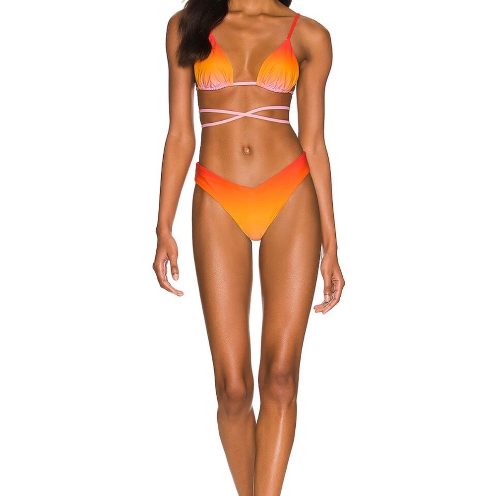 We Wore What - Beautiful and bright brand new set